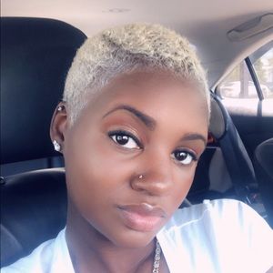 Meet your Posher, Shawna